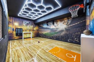 15 Bedrooms 16 Bathrooms Sonoma 4151 Sb