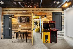 15 Bedrooms 16 Bathrooms Sonoma 4151 Sb