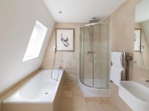 Chic Portobello Retreat 6 Guests