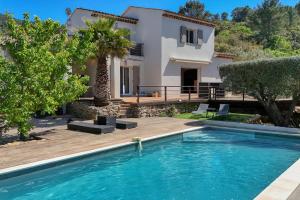 Villas Villa Provencale avec Piscine dans la nature : photos des chambres