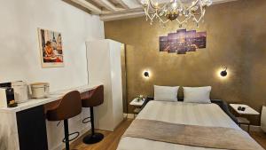 Paris Pantheon Arev Dans le quartier de Emily in Paris 75005