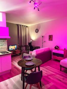 Appartements Escapade Ardechoise - Parking Gratuit - Chateau a 2 pas : photos des chambres