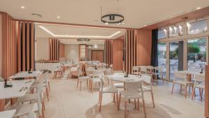 Hotels Holiday Inn Nice - Port St Laurent by IHG : photos des chambres