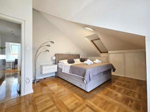 Leggero with open sea view