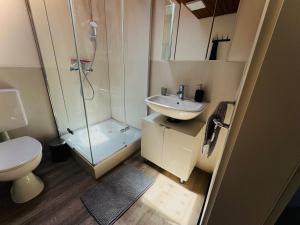 RV Apartment DG, Zentrum