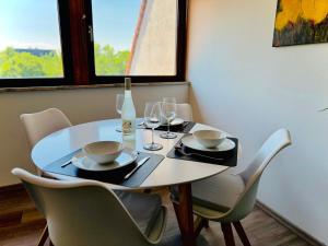 RV Apartment DG, Zentrum