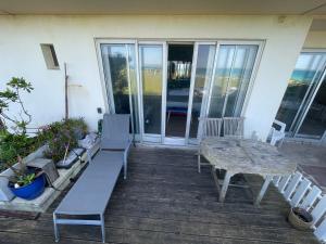 Studio sur 2 plages , piscine et 3 personnes