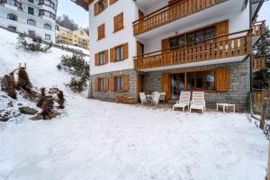 St Moritz 2bedr apt parking lake view