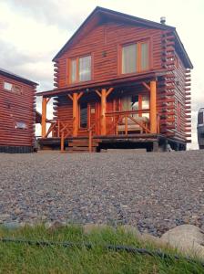 Black sheep Patagonia cabañas con vista al lago gutierrez y cerro catedral