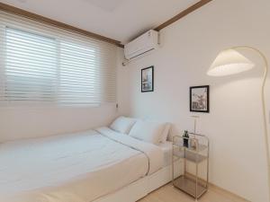 홍대 입구역 모던 스테이