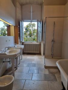 Maisons d'hotes Chateau Saint Maximin pres d-Uzes : photos des chambres