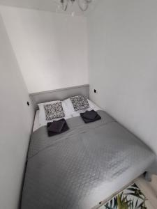 Bagry Rooms2 - Apartament z sypialnią i miejscem postojowym