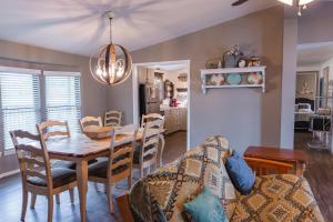 Lakefront Cottage - 25