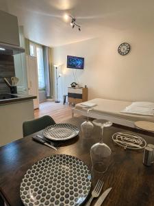 Appartements Escapade Ardechoise - Parking Gratuit - Chateau a 2 pas : Studio Supérieur