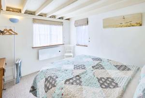 Host & Stay - Pebble Cottage