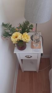 Fantastic Two Bedroom Courtyard Apartment