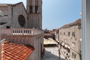 Trogir Square View-Heritage Apartments