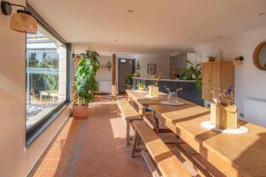 Gîte Lunaben-Maison en pierres avec piscine