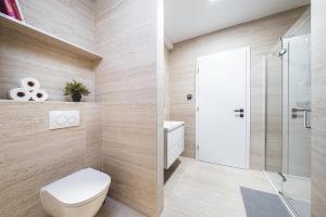 Flex SelfCheckIns 183 - Zagreb - 3 Bedrooms - Parking - Balcony