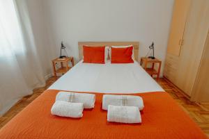 Cedofeita Terrace by Hosty