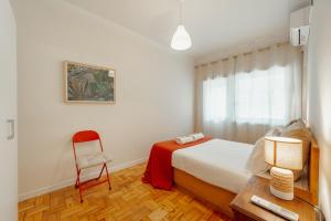 Cedofeita Terrace by Hosty