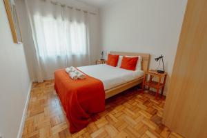 Cedofeita Terrace by Hosty