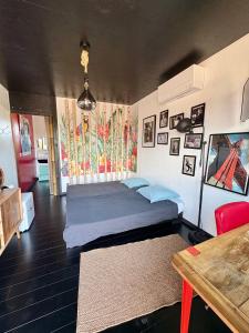 Sejours chez l'habitant Une adorable chambre SUR les toits : photos des chambres