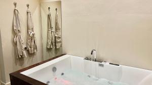 Appat Gueliz luxe avec Jacuzzi & 5min stadium CAN