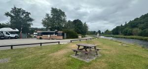 Inverness Lodge-Sleeps 4-Parking-15 min to centre