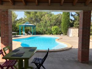 Maisons de vacances Le Loft Piscine & Jardin, Sejour atypique 3 etoiles : photos des chambres