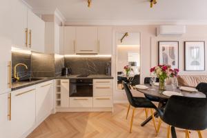 Marina Elegance Kołłątaja 7A- by Perłowa Przystań Rent