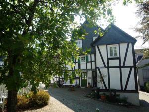 Ferienhaus im Grünen - NEU mit E-Auto Ladesäule