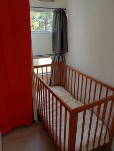 Campings Mobil-Home avec piscine et jardin 1500 m2 : photos des chambres