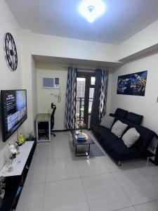 Bayfront Staycation at The Radiance Manila Pet-Friendly, Free Pool & Gym near Airport, MOA, Star City, Manila World Trade Center & Manila Bay