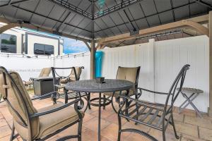 Family Luxury Rentals - 1111