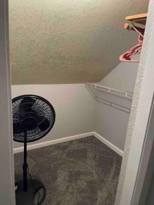 Downtown 2BR Gem: Near Soaring Eagle & Downtown