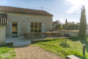Maisons de vacances Gite Lunaben-Maison en pierres avec piscine : photos des chambres