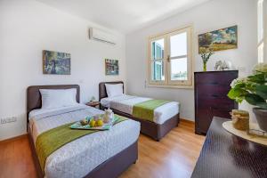 J1 Holiday House Adjacent to Aphrodite Hills - Sea View