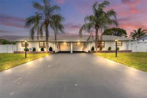 Family Luxury Rentals - 1115