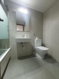 Bonito piso con piscina, playa la Tejita