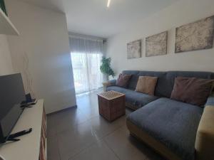 Bonito piso con piscina, playa la Tejita