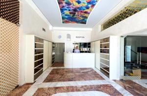 Studio White Tower - Mamaia Nord