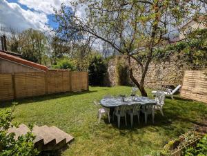 Maisons de vacances Grande maison au coeur du bourg : photos des chambres