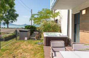 Sunset Resort 003 Jacuzzi - Hoteles de 3 estrellas en Fonyód