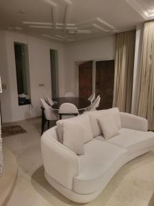 Villa S6 avec piscine, jardin et jacuzzi