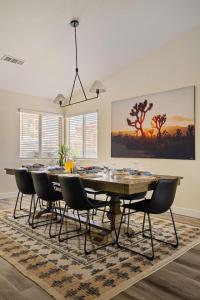 Mariposa House Swim-In Theatre with Gated Pool