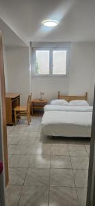 Appartements Appartement idealement situe : photos des chambres