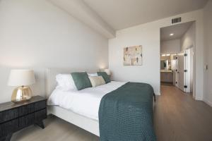 Seven Mile Penthouse Dream Hollywood View Pool