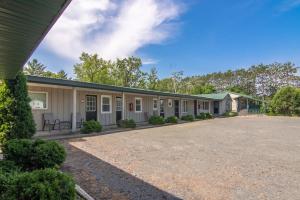 Lumber Jill Lodge 17 King Bed Retreat