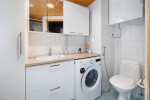 Downtown Oulu 2BR, Sauna & Sea View Balcony